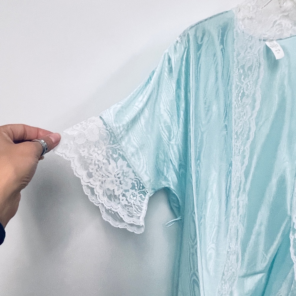 Vintage Womens Medium Mint Lace Trim Girly Retro Satin Robe‎